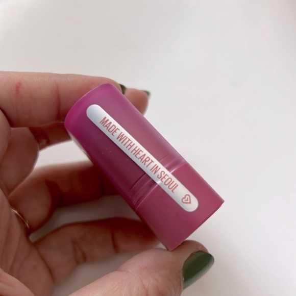 KAJA Dewy Bar Blush & Lip Balm Berry Sparkler - Berry Pink FULL SIZE - Picture 3 of 3